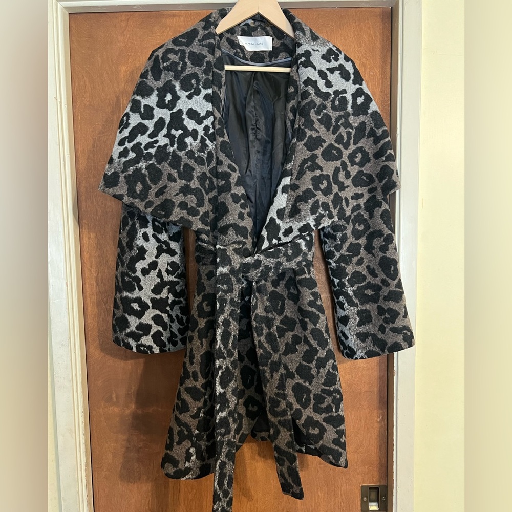 Tahari Wool blend tie-front wrap coat (Sz L)